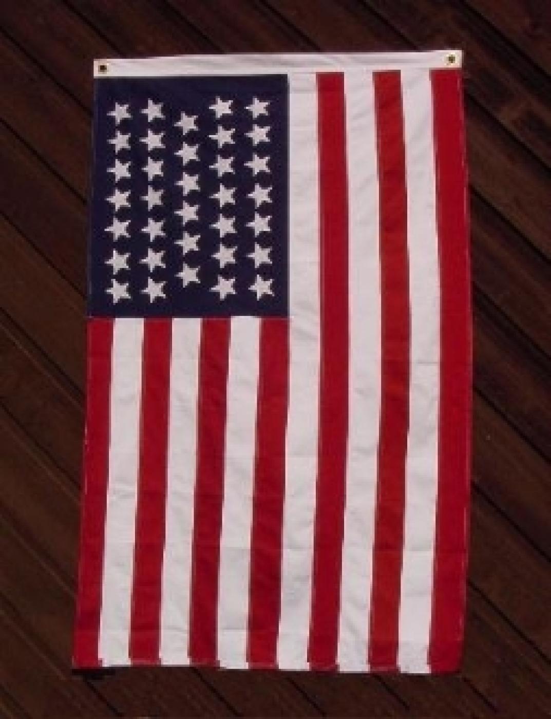 UNION 34 STAR LINEAR PATTERN FLAG SEWN